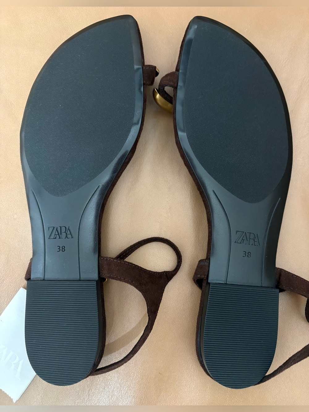 ZARA METALLIC DETAIL SANDALS NWT
Size: 7½ (38) * Color: BROWN - Picture 8 of 8